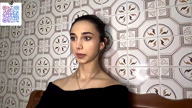 LinaMour online show from 11.30.25