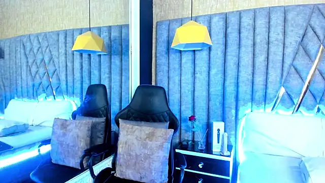 SkylerBloomm online show from 02.16.26