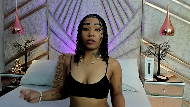 SkylerBloomm online show from 03.17.26