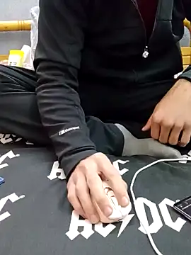 yazinyazin1 online show from 12.20.25