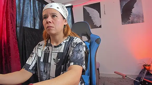 Snapshot of agatha_walter_ chatting on 10.05.25 agatha walter online show from 10.05.25