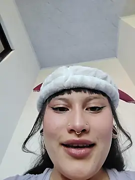 Snapshot of Eva_Clark01 chatting on 10.24.25 Eva Clark01 online show from 10.24.25