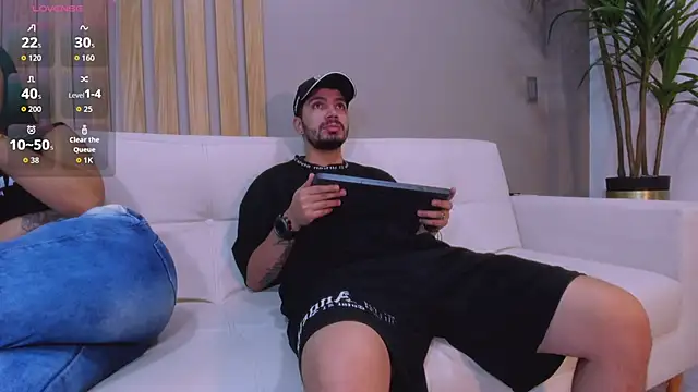 aronandluna online show from 10.10.25