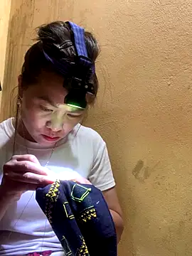 Snapshot of tuyetnhi-00 chatting on 09.09.25 tuyetnhi-00 online show from 09.09.25