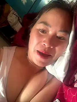 Snapshot of tuyetnhi-00 chatting on 09.17.25 tuyetnhi-00 online show from 09.17.25