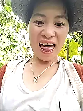 Snapshot of tuyetnhi-00 chatting on 09.24.25 tuyetnhi-00 online show from 09.24.25