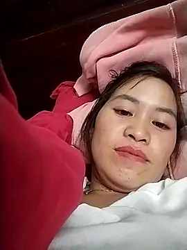 Snapshot of tuyetnhi-00 chatting on 10.04.25 tuyetnhi-00 online show from 10.04.25