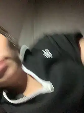 Snapshot of tuyetnhi-00 chatting on 10.05.25 tuyetnhi-00 online show from 10.05.25