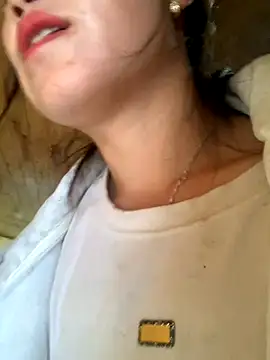 Snapshot of tuyetnhi-00 chatting on 10.27.25 tuyetnhi-00 online show from 10.27.25