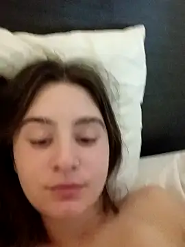 Snapshot of freakylittlebitch69 chatting on 09.26.25 freakylittlebitch69 online show from 09.26.25