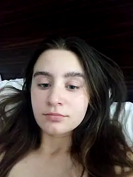 Snapshot of freakylittlebitch69 chatting on 09.28.25 freakylittlebitch69 online show from 09.28.25