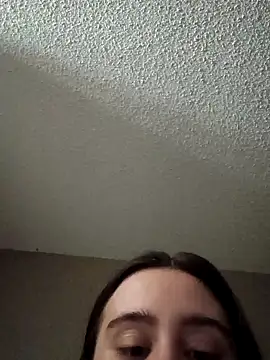 Snapshot of freakylittlebitch69 chatting on 10.19.25 freakylittlebitch69 online show from 10.19.25