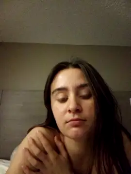 Snapshot of freakylittlebitch69 chatting on 10.21.25 freakylittlebitch69 online show from 10.21.25