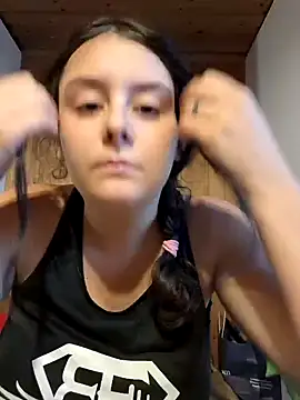 YoungLiisaxx online show from 09.25.25