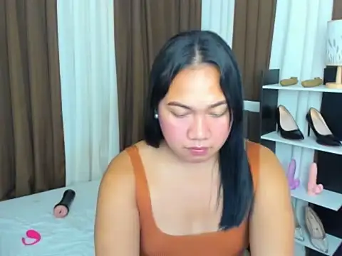 TsUncutKaren online show from 09.16.25