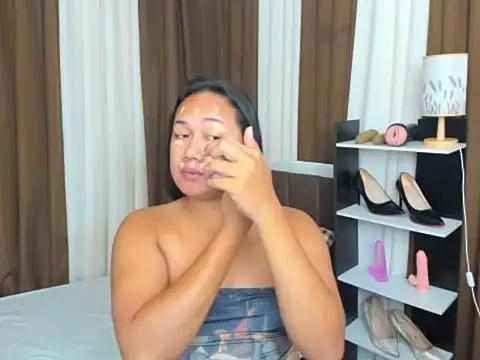 TsUncutKaren online show from 09.22.25