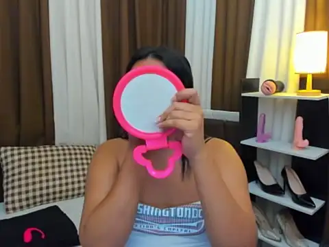 TsUncutKaren online show from 10.18.25