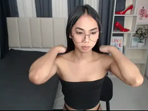 PetiteAsianYuki online show from 10.22.25