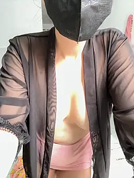 Snapshot of Tiffany-yy chatting on 09.29.25 Tiffany-yy online show from 09.29.25