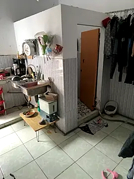 Snapshot of Tiffany-yy chatting on 10.14.25 Tiffany-yy online show from 10.14.25