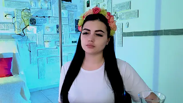 Snapshot of NaomiWilsons chatting on 10.14.25 NaomiWilsons online show from 10.14.25