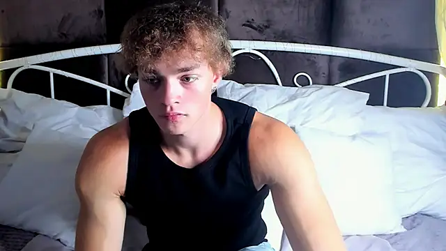 ChaseMuscular online show from 10.10.25