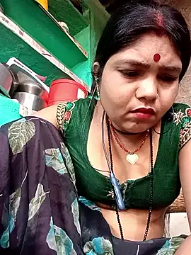 Snapshot of Priya_tyagi chatting on 10.02.25 Priya tyagi online show from 10.02.25