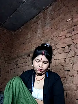 Snapshot of Priya_tyagi chatting on 10.07.25 Priya tyagi online show from 10.07.25