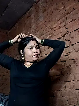 Snapshot of Priya_tyagi chatting on 10.15.25 Priya tyagi online show from 10.15.25