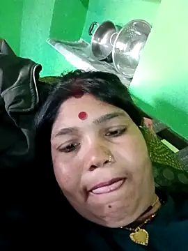 Snapshot of Priya_tyagi chatting on 10.19.25 Priya tyagi online show from 10.19.25