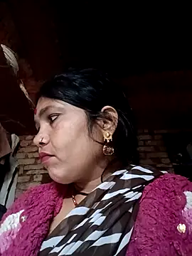 Snapshot of Priya_tyagi chatting on 10.28.25 Priya tyagi online show from 10.28.25