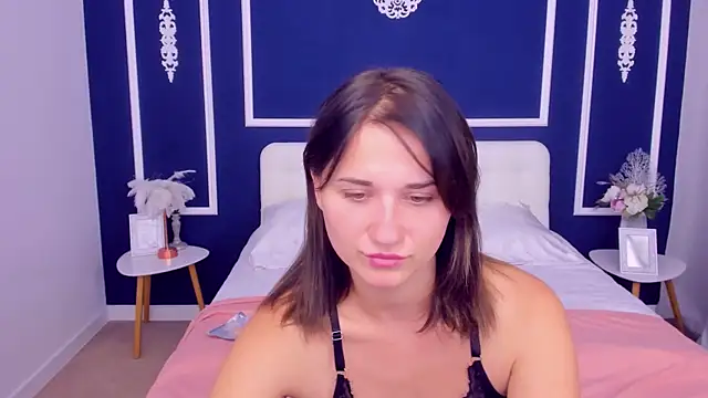 VivienSquare online show from 09.14.25