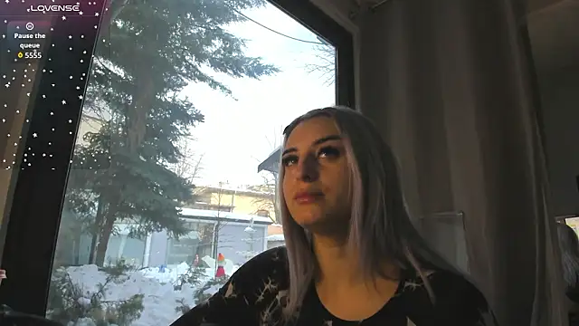 Ella Vee online show from 02.20.26