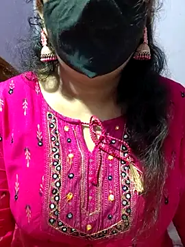 luci-queen online show from 10.08.25