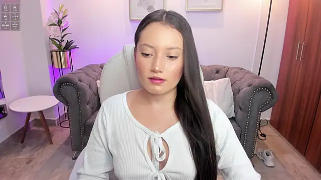 nylaa rose online show from 09.15.25