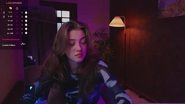 Snapshot of AstraMist chatting on 09.09.25 AstraMist online show from 09.09.25