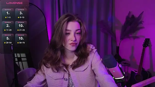 Snapshot of AstraMist chatting on 09.21.25 AstraMist online show from 09.21.25