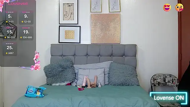  naomi s online show from 04.15.26