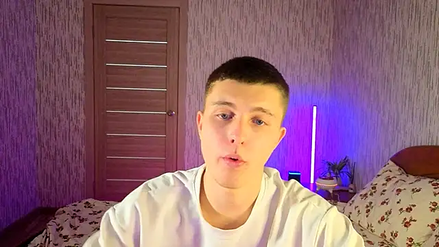 Snapshot of Denisx444 chatting on 10.14.25 Denisx444 online show from 10.14.25