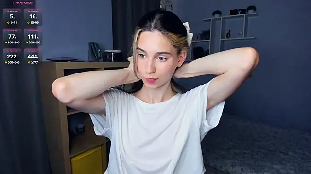 AntonettaTarring online show from 09.19.25