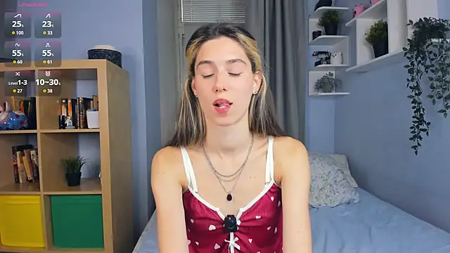 AntonettaTarring online show from 10.10.25