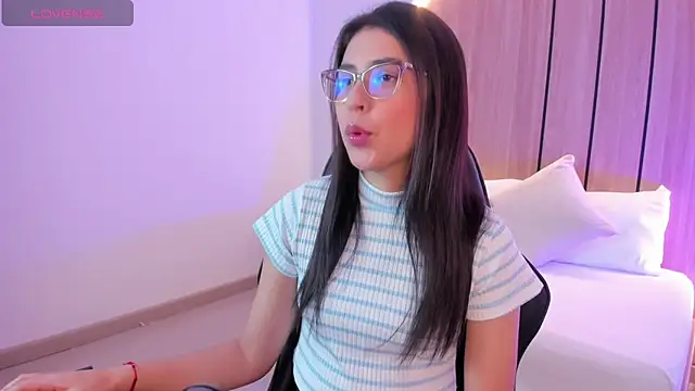 desireee  online show from 02.07.26