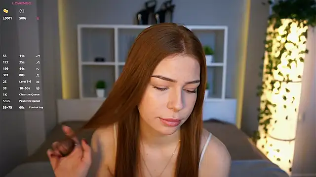 SexyEsma online show from 10.25.25