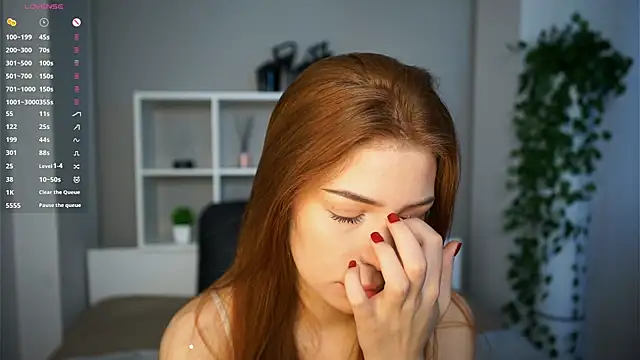 SexyEsma online show from 10.27.25