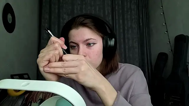 CutieAnny online show from 02.17.26