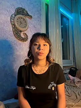 YumiLux online show from 10.09.25