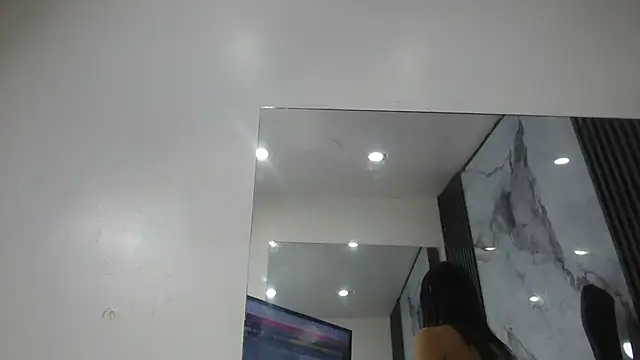 Snapshot of CamelyHott chatting on 10.11.25 CamelyHott online show from 10.11.25