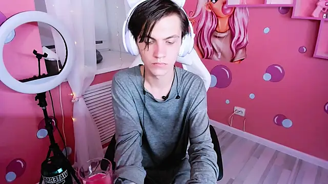 OttoWilliams online show from 10.27.25