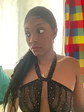 Snapshot of zaracollins01 chatting on 10.09.25 zaracollins01 online show from 10.09.25