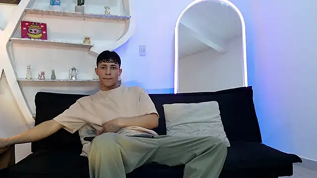 Snapshot of GRETTY_BOYS chatting on 09.19.25 GRETTY BOYS online show from 09.19.25